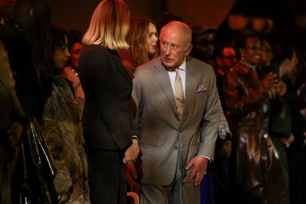 Raja Charles III Hadiri London Fashion Week, Beberapa Jam setelah Andrew Ditangkap
