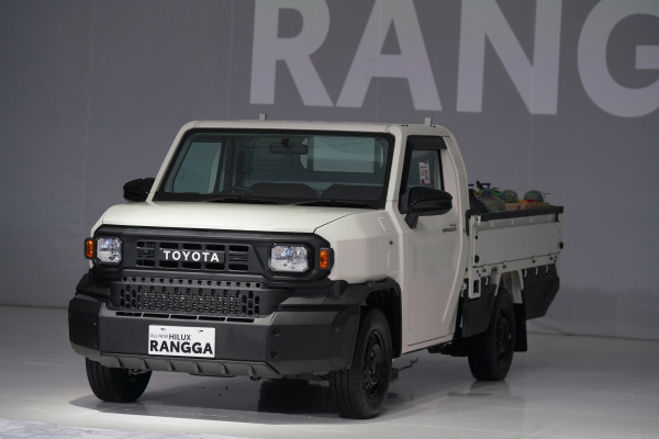 Kontroversi Impor 105.000 Pikap 4x4: Benarkah Logistik Desa Butuh Penggerak 4 Roda?