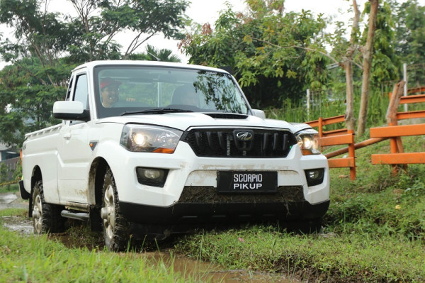Pikap Prindavan Lawan Jagoan Jepang: Mahinda Scorpio vs Toyota Hilux dan Mitsubishi Triton