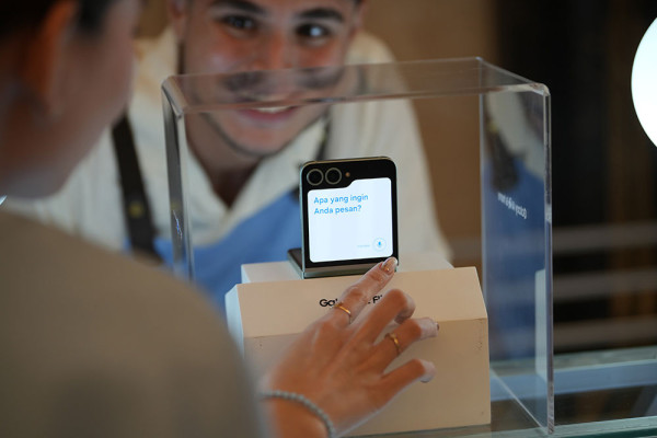 Era Adu Chipset Resmi Tamat! Ini Senjata On-Device AI Galaxy S Series yang Bikin HP Pesaing Kelihatan Kuno