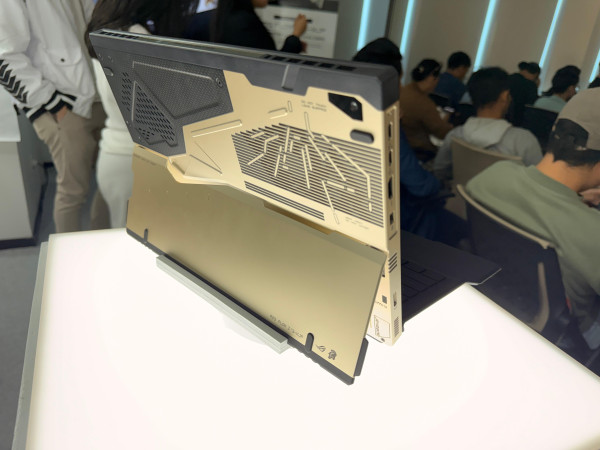 Dari Laptop Dua Layar RTX 5090 hingga Tablet Kojima Productions, Ini Deretan Monster ROG di 2026!