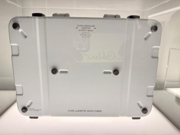 Cuma 50 Unit! Tablet Gaib ROG x Kojima Productions Rp60 Juta Ini Siap Bikin Sultan Rebutan