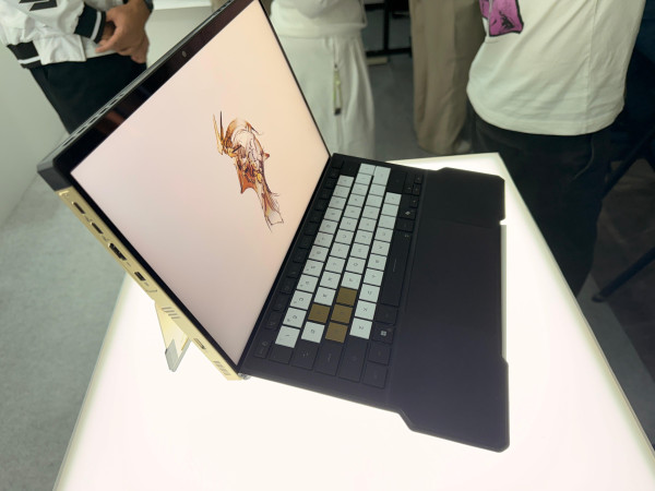 Cuma 50 Unit! Tablet Gaib ROG x Kojima Productions Rp60 Juta Ini Siap Bikin Sultan Rebutan