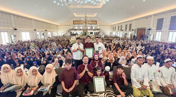 Ukir Tiga Rekor MURI Libatkan 3.500 Anak Yatim, dr. Ayu Widyaningrum Cetak Sejarah di Ramadan 2026