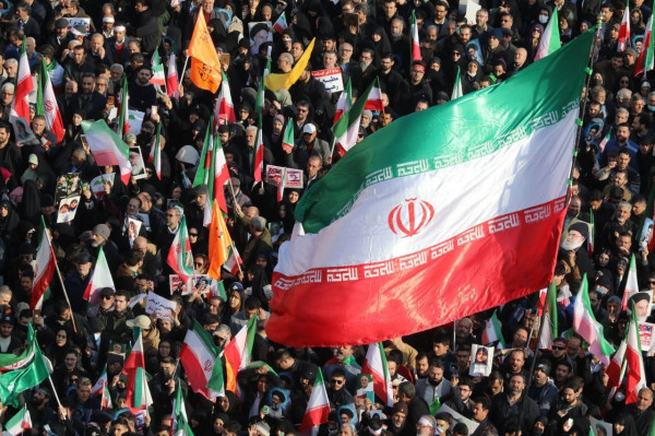 Mengapa Iran Tidak Runtuh dalam Waktu Cepat?