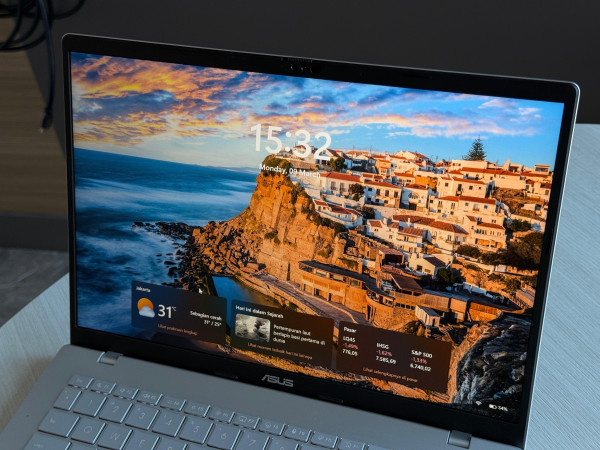 Laptop Tipis Tapi Tahan Banting: ASUS Vivobook S14 Jadi Senjata Baru Pekerja Kantoran 2026