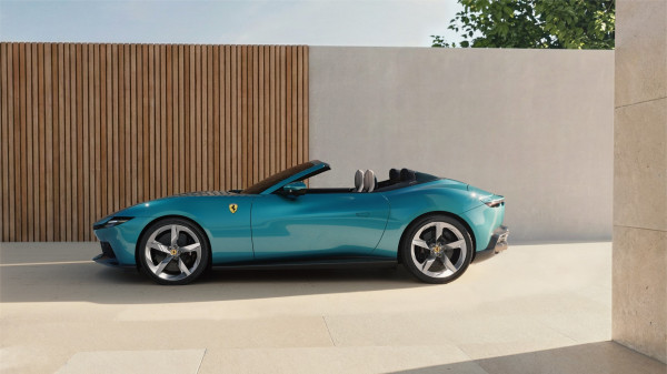 Atap Terbuka, Harga Rp5,1 Miliar: Mengapa Ferrari Amalfi Spider 2026 Lebih Menggoda dari Pendahulunya?
