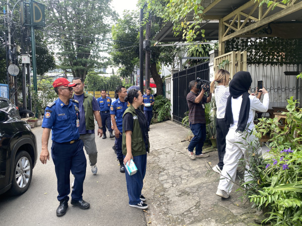 Terima Bantuan Masker, Warga di Tebet: Terima Kasih MNC Peduli