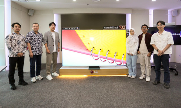 Selamat Tinggal Proyektor, Tren Bioskop Rumah 2026 Beralih ke TV Raksasa 100 Inci