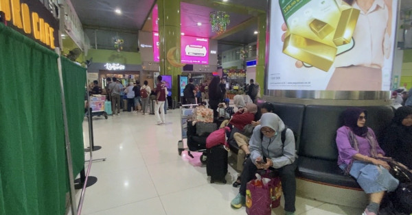 Suasana Stasiun Gambir H-7 Lebaran 2026, Pemudik Berdatangan