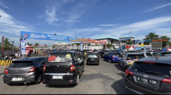 Puncak Arus Mudik 2026, Pelabuhan Merak Padat sejak Kamis Dini Hari