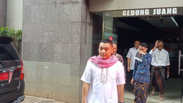 Tahanan KPK Salat Idulfitri di Gedung Merah Putih, Gus Yaqut Tak Terlihat