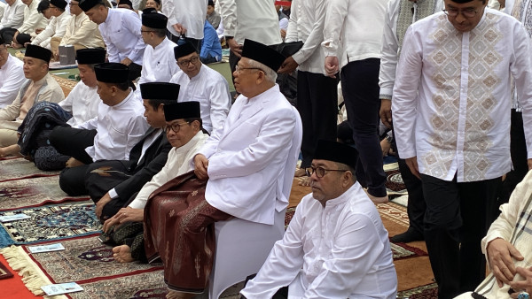 Pramono dan Rano Salat Idulfitri 1447 H di Balai Kota, KH Maruf Amin Jadi Khatibnya