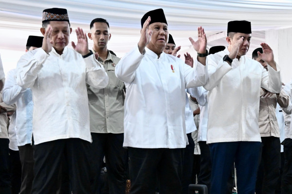 Prabowo Salat Id di Aceh, Menag: Presiden Ingin Bersama Warga Terdampak Bencana
