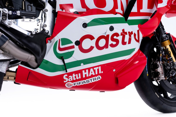 Resmi! Kontrak 1 Musim Penuh, Logo FIFASTRA Mejeng di Motor dan Wearpack Pembalap Honda