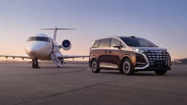 Gila! Isi Baterai cuma 5 Menit, BYD Denza D9 Gen-2 Siap Jegal Alphard dengan Harga Rp958 Jutaan