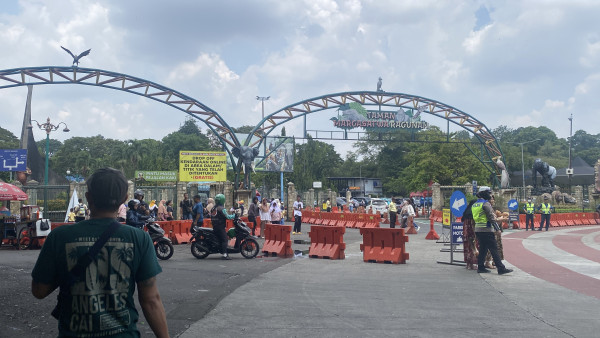Libur Panjang Akhir Pekan, Lalu Lintas Kawasan Ragunan Padat