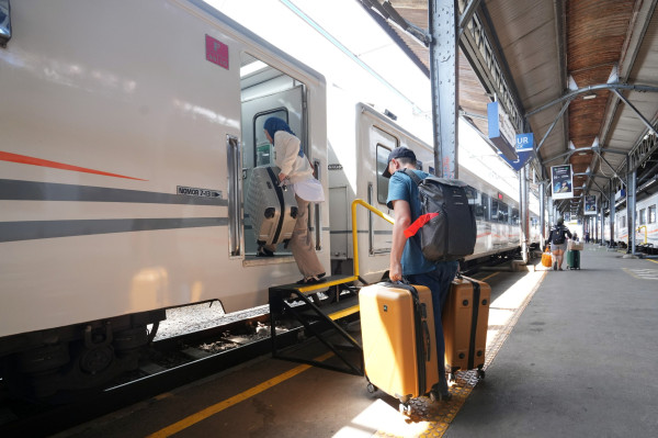 Imbas Kereta Bangunkarta Anjlok di Bumiayu, 13 KA Lintas Selatan Memutar Lintas Utara