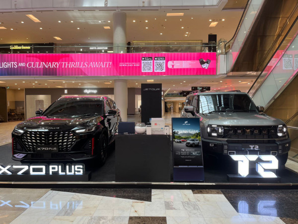 Monster Kebal Banjir Jetour T2 Turun Gunung Keliling Mal, Bikin Pengunjung Grand Indonesia Melongo!