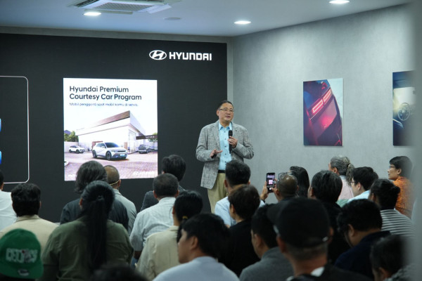 Strategi Cerdik Hyundai Meminjamkan Mobil EV Mewah Saat Kendaraan Konsumen Masuk Bengkel