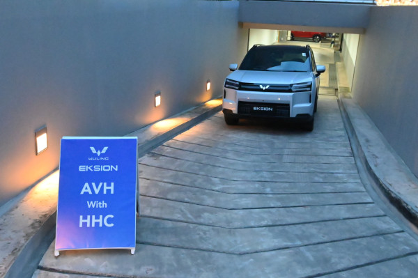 Mesin Hybrid + EV, Wuling Eksion Tantang SUV Mahal, Seberapa Layak?
