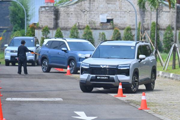 Dari Darion Turun ke Eksion: Strategi Pintar Wuling Bikin Satu Rangka Untuk Dua Pasar