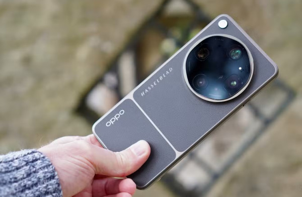 Raja Baru Ponsel Kamera Telah Lahir: Oppo Find X9 Ultra X Hasselblad Mulai Rp30 Jutaan