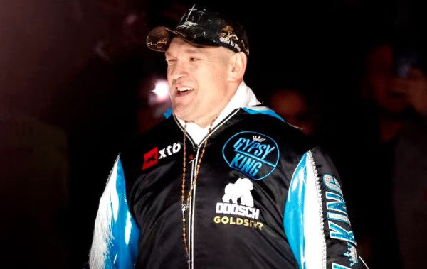 10 Petinju Kelas Berat Terbaik Dunia Saat Ini: Usyk Raksasa Tak Terkalahkan