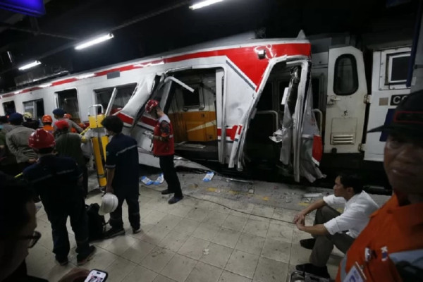 Evakuasi Tabrakan Kereta di Stasiun Bekasi Timur Selesai, 15 Orang Tewas dan 84 Luka-luka