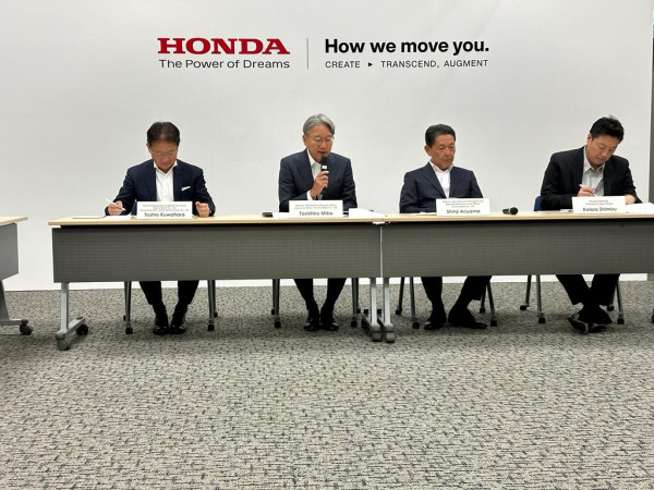 Raksasa Jepang Tumbang? Toyota dan Honda Terjepit Biaya Global dan Dominasi China
