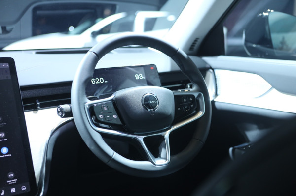 Lebih Murah dari BMW, Volvo EX90 Resmi Masuk RI Bawa Baterai Raksasa 111 kWh