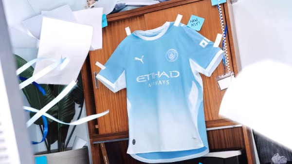 10 Jersey Sepak Bola...