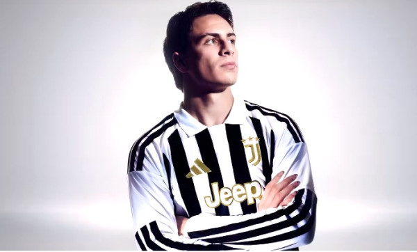 10 Jersey Sepak Bola...