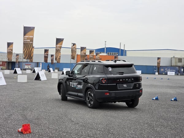 SUV Boxy Lagi Naik Daun, Jetour T1 Mau Jadi Raja Baru Jalanan Kota