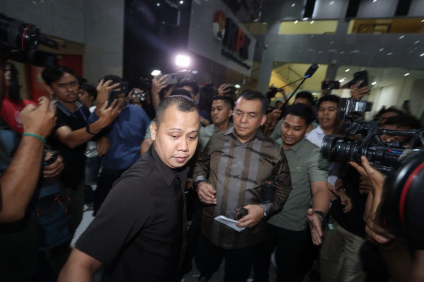 Kronologi Wamen Imipas Silmy Karim Serahkan Diri ke KPK