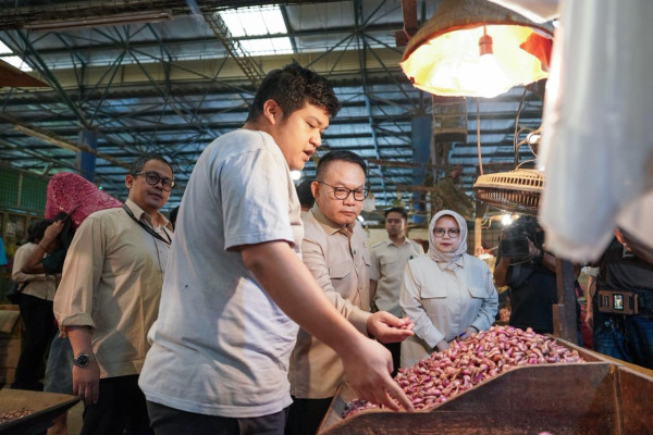 Dudung Sidak Pasar Induk Kramat Jati, Ini Hasilnya
