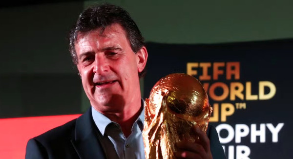 5 Legenda Sepak Bola yang Dicurangi Peraturan Lama Ballon d'Or