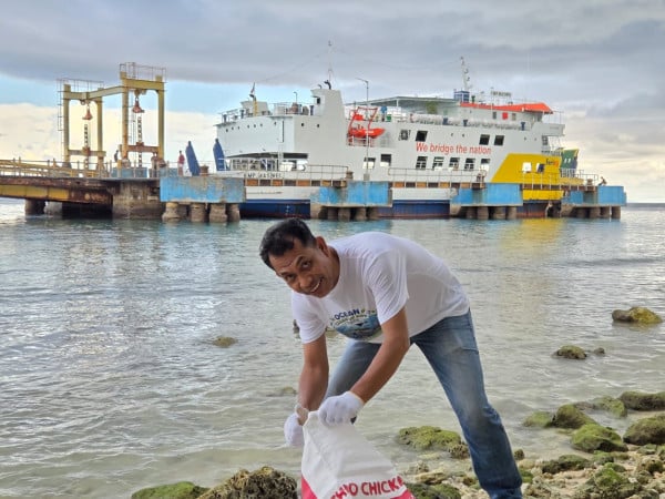 Peringati Hari Laut Sedunia 2026, ASDP Bersihkan Lebih dari 13 Ton Sampah Laut dan Pesisir