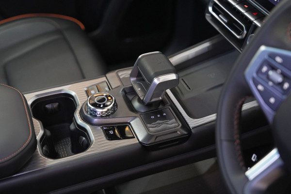Jetour T1 Hadir Dua Rasa, Mana yang Lebih Layak Dibeli: ICE Rp388 Juta atau PHEV Rp538 Juta?