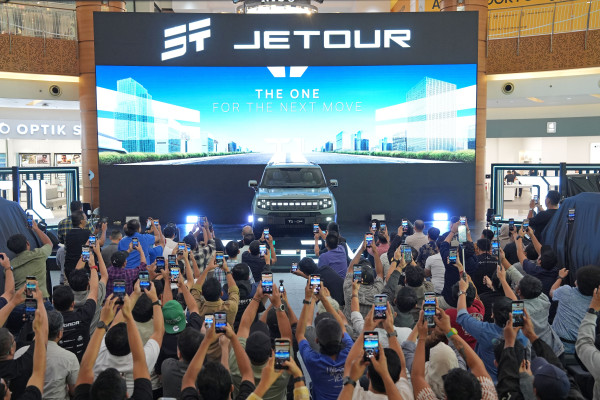 Adu Kuat SUV Pintar: Jetour T1 Hybrid Tantang Dominasi Merek Jepang