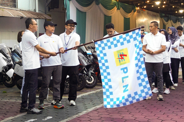 Pangkas BBM, PLN Borong 500 Motor Listrik Polytron Fox 350 Buat Operasional Jawa Timur