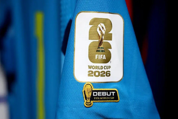 Rahasia Emblem Emas Harry Kane di Jersey Piala Dunia 2026