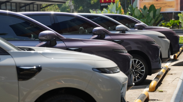 Perang Berdarah SUV Listrik: Leapmotor B10 Masuk di Bawah Rp 500 Juta, Siapa Terjungkal?