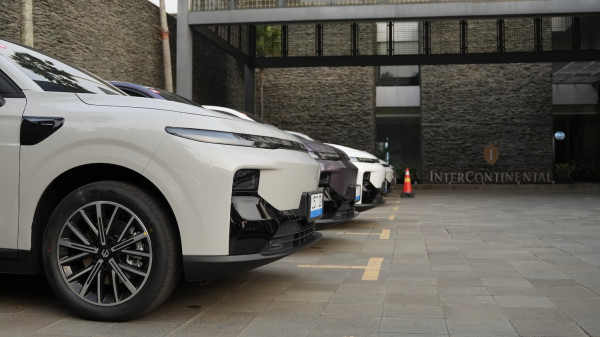 Baterai Menyatu Rangka, Jok Jadi Kasur, Layar Dasbor 2.5K, Leapmotor B10 SUV China Rasa Eropa
