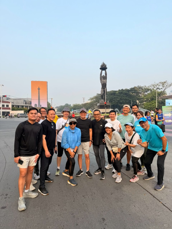 Saleh Husin, Retno Marsudi, Triawan Munaf, Tantowi Yahya, hingga Mari Pangestu Latihan Menuju UI Green Marathon