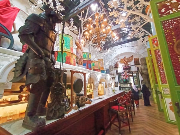 Mencicipi Lima Abad Jakarta dari Meja Makan, Warisan Kuliner Peranakan di Kota Tua
