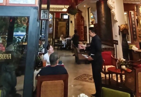 Mencicipi Lima Abad Jakarta dari Meja Makan, Warisan Kuliner Peranakan di Kota Tua