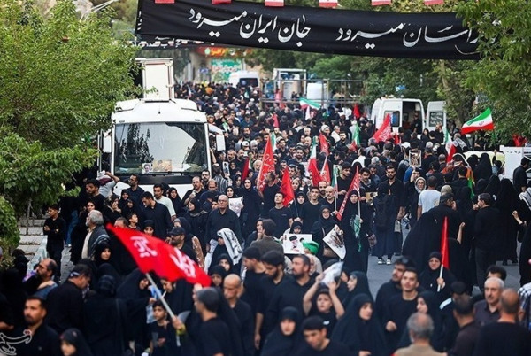 Bagaimana Pemakaman Khamenei Curi Perhatian Intenasional?