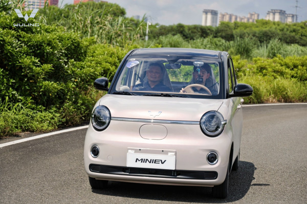 Apa Beda Wuling Mini EV atau Aira dengan Air EV?