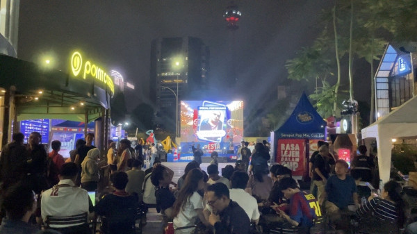 Semarak Nobar Spanyol vs Argentina di Senayan Park
